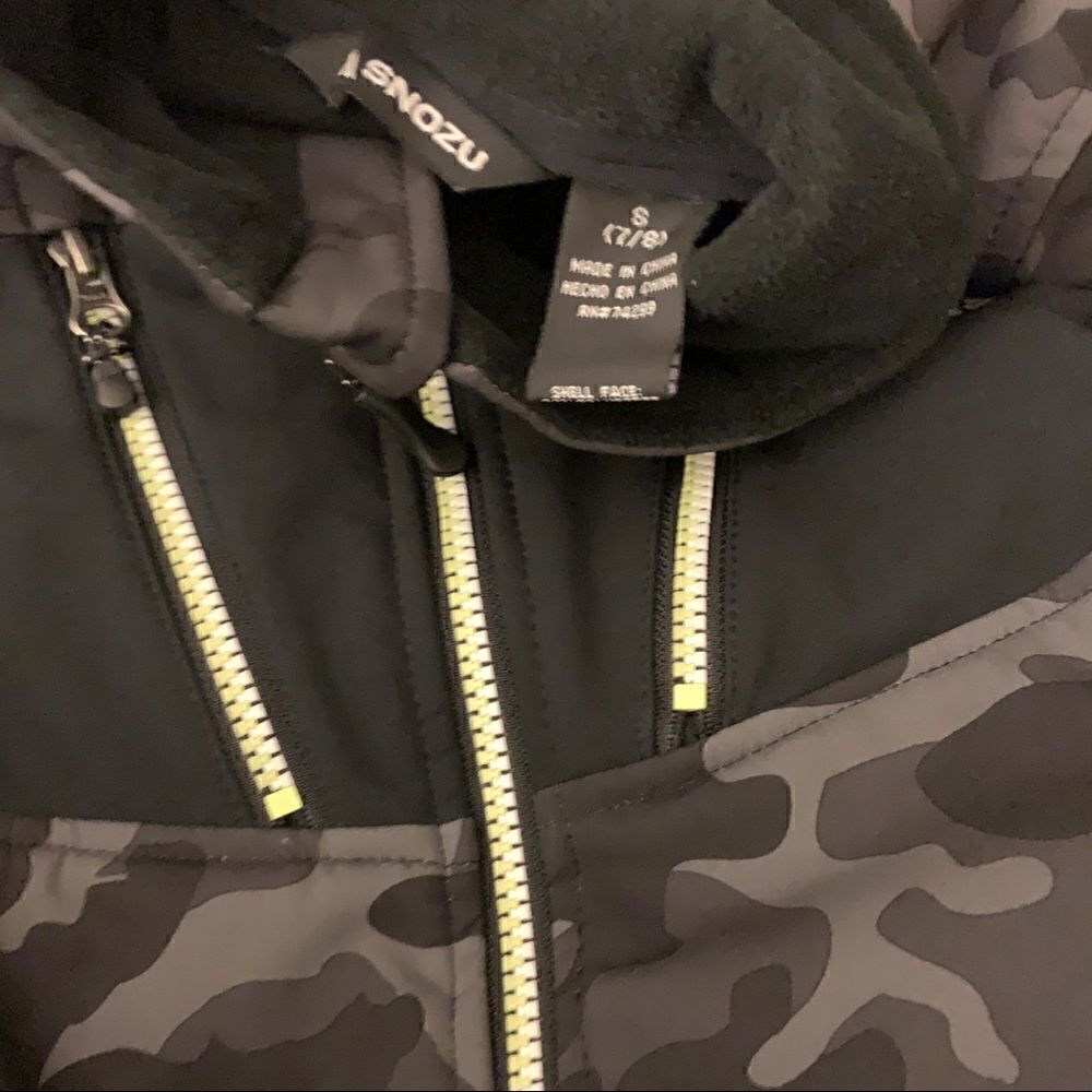 SNOZU Softshell Grey Camo Jacket - Picture 2 of 4